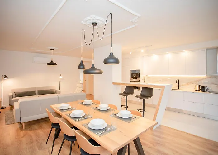 Liiiving In Porto - Modern Design Home