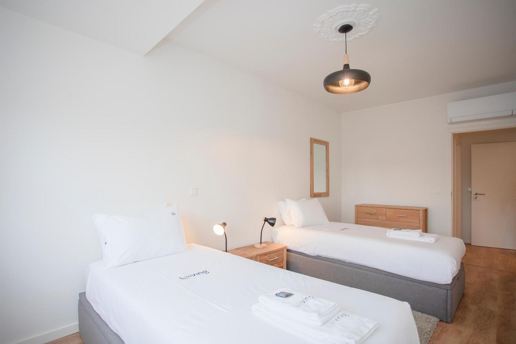 Liiiving In - Modern Design *